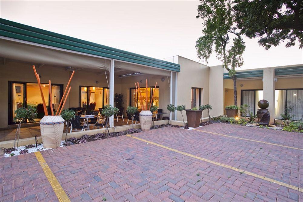 Sentinel Luxury Suite Hotel Pretoria Bagian luar foto